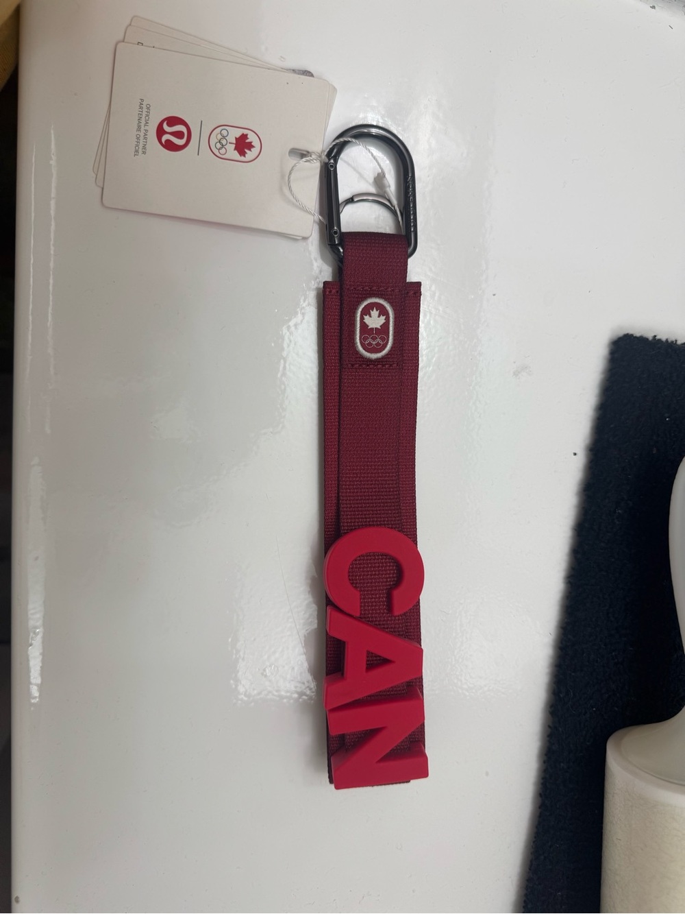 lululemon athletica Maroon and Red Key Strap